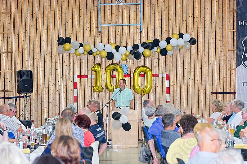 2023-09-02 100 Jahre FC Fehrbach mit Krachleder