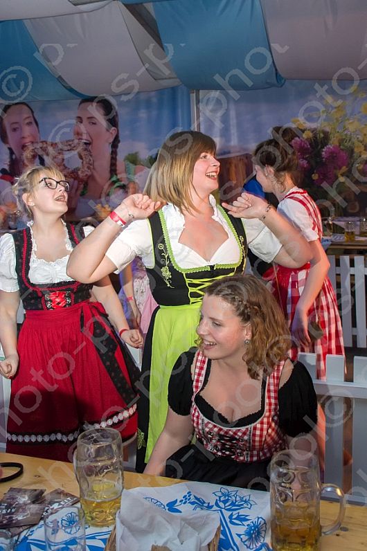2016-04-15 Beckenhof 1. Frühlingswies`n