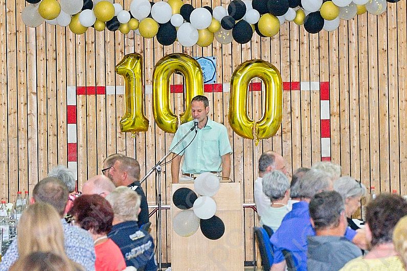 2023-09-02 100 Jahre FC Fehrbach mit Krachleder