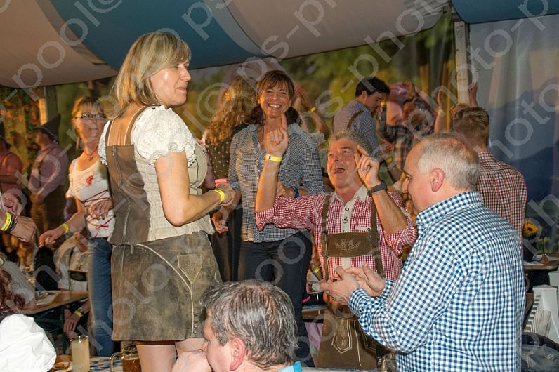 2016-04-16 Beckenhof 1. Frühlingswies`n