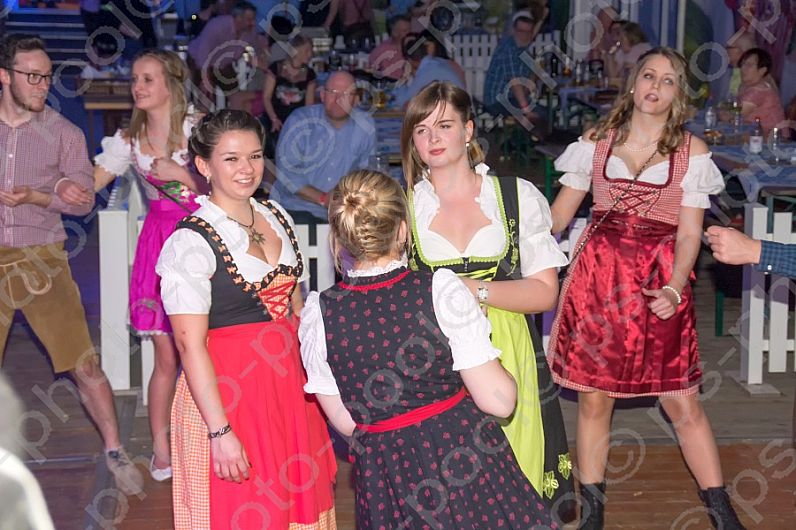 2016-04-15 Beckenhof 1. Frühlingswies`n