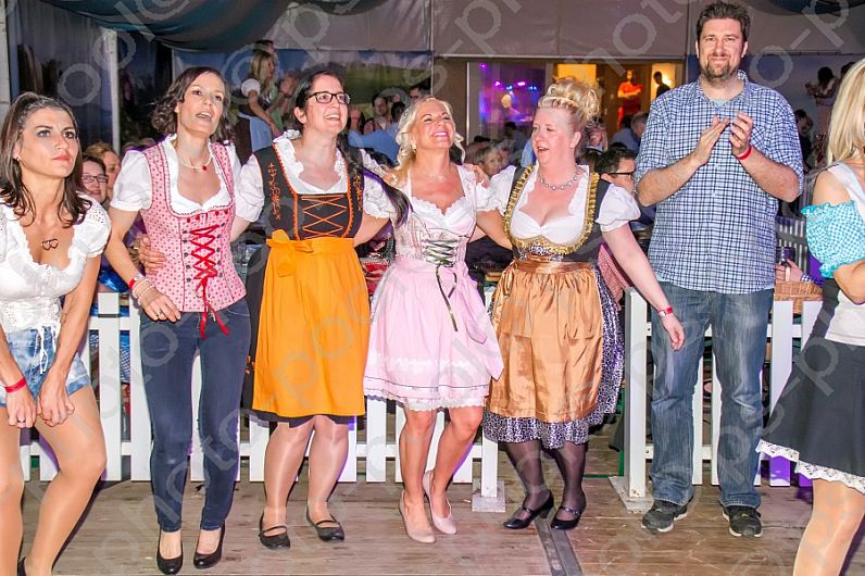 2016-04-15 Beckenhof 1. Frühlingswies`n