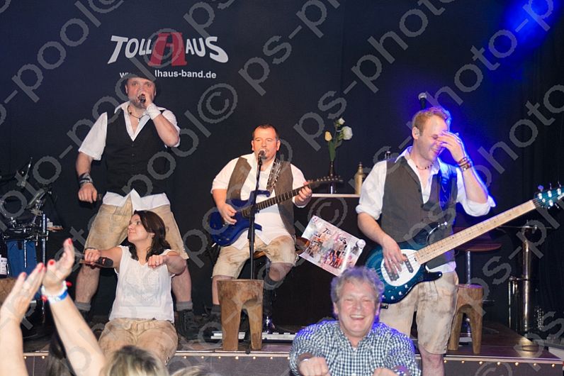2016-04-09 Beckenhof 1. Fruehlings-Wies`n