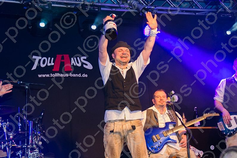 2016-04-09 Beckenhof 1. Fruehlings-Wies`n