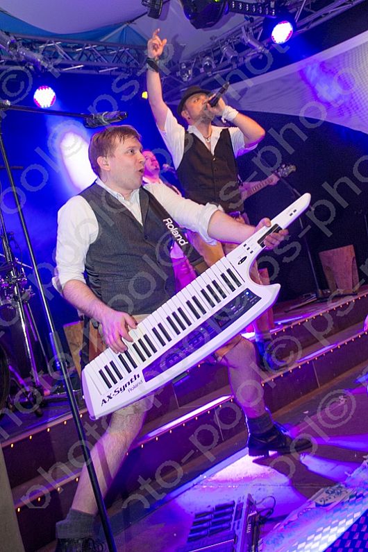 2016-04-09 Beckenhof 1. Fruehlings-Wies`n