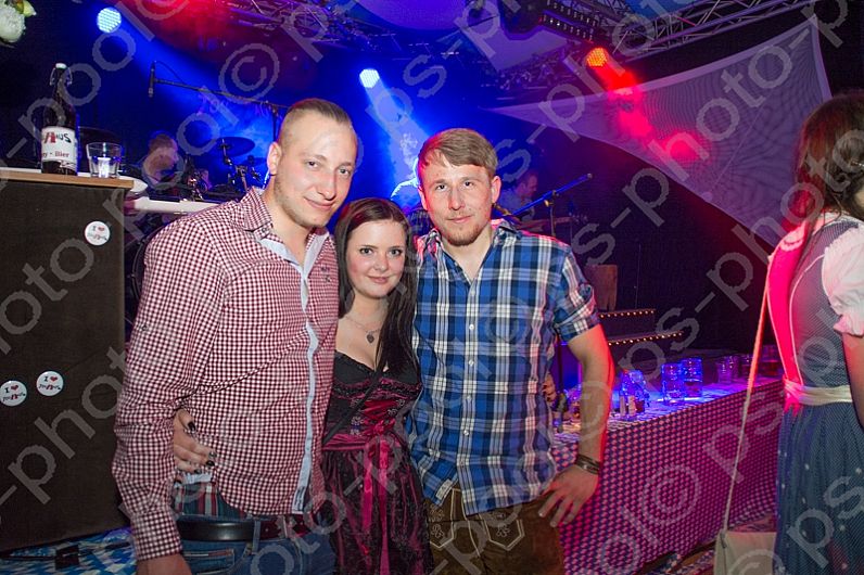 2016-04-09 Beckenhof 1. Fruehlings-Wies`n
