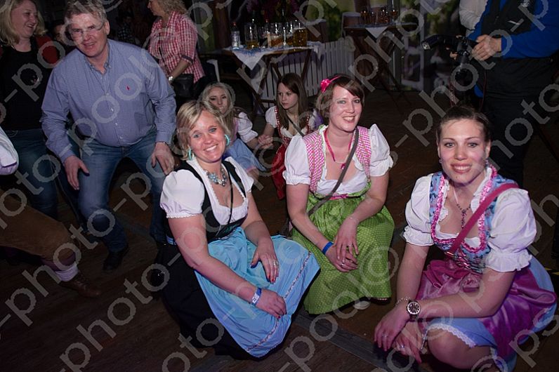 2016-04-09 Beckenhof 1. Fruehlings-Wies`n